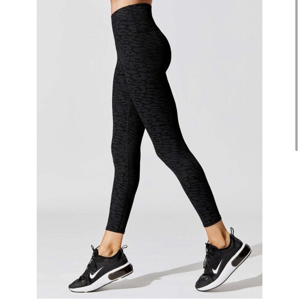 Carbon38 Black Ribbed Leopard Patterned Leggings